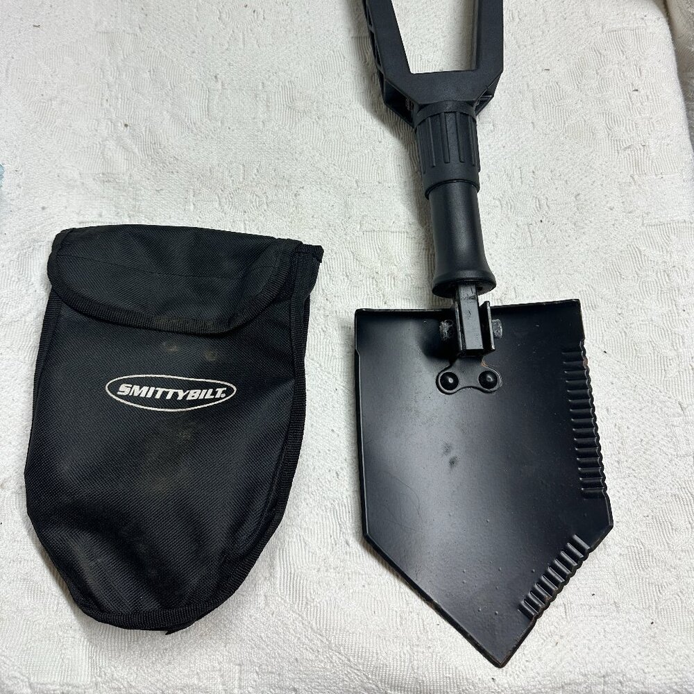 SmittyBilt Foldable Shovel